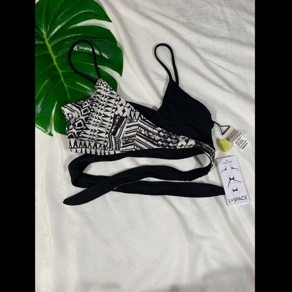 NWT L Space 'Chloe' Wrap Top Black/White‎ [SZ Medium ] - Picture 2 of 8